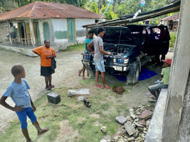 Truck being worked on in Baiu de Mesle