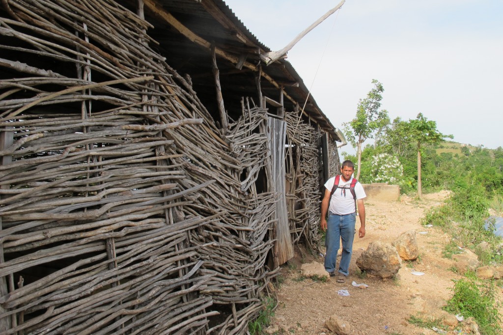 Collapsing walls on Pelerin school 2012